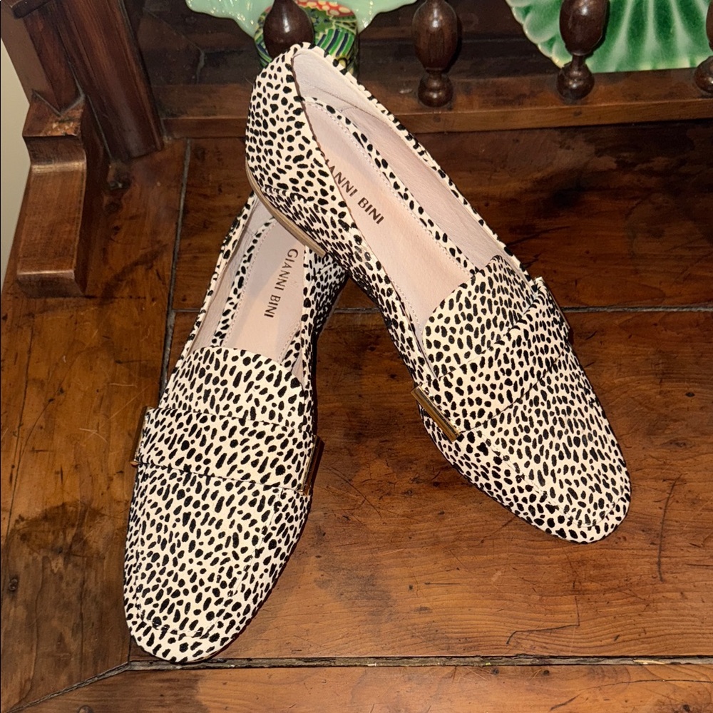 Women's Black and Cream Loafers